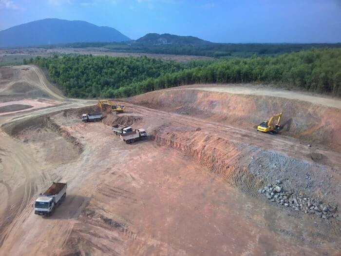 Cận cảnh thi công gói thầu lớn nhất cao tốc Phan Thiết - Dầu Giây 6