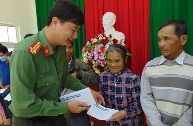 Hưng Lộc Phát trao tặng 200 suất quà tết vì người nghèo tại tỉnh Quảng Ngãi-Ảnh 5