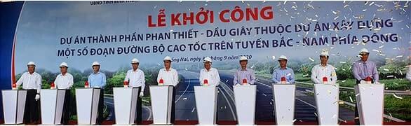 Phó Thủ tướng Trương Hòa Bình cùng các bộ ngành và các địa phương ấn nút khởi công dự án